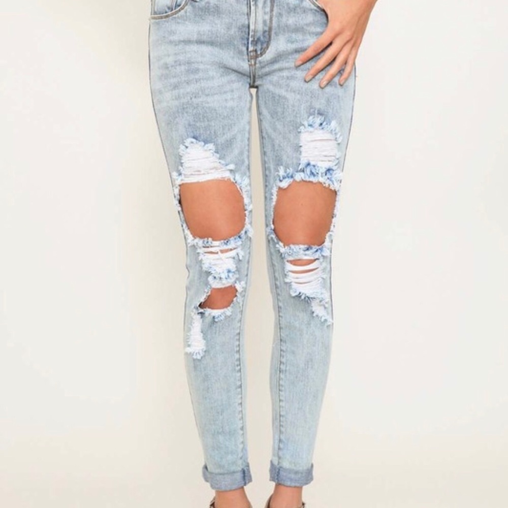 ✨ Final Price- Mid Rise Distressed Skinny Jeans - Picture 4 of 4